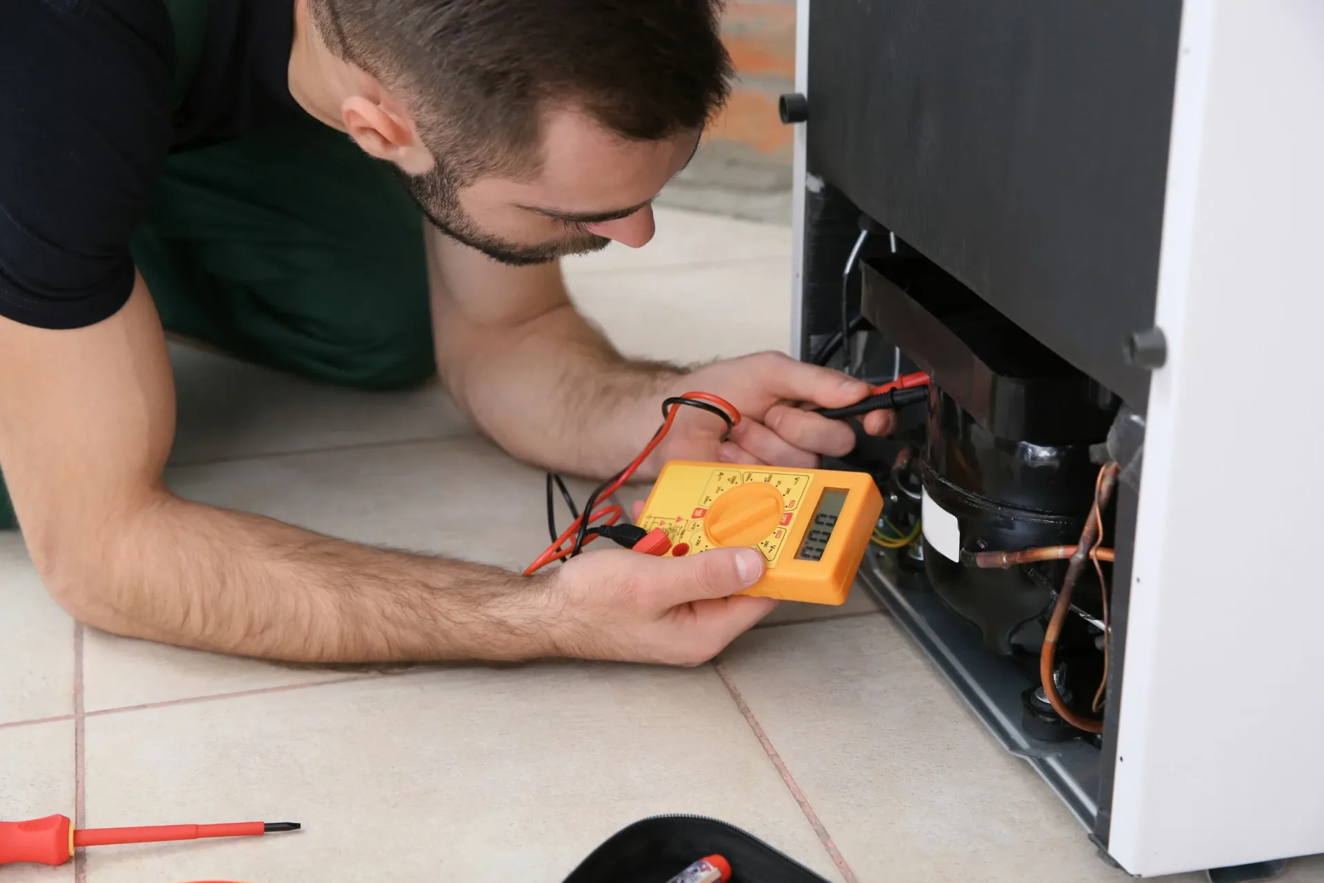 إصلاح الثلاجات في نفس اليوم بدبي: مساعدة سريعة وموثوقة عندما تكون في أمس الحاجة إليها 5 refrigerator not cooling umhlanga jpg