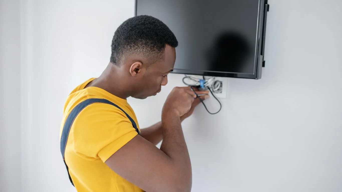 YouTube TV vs DIRECTV vs Fubo vs Hulu vs Sling TV vs Philo: Which ...